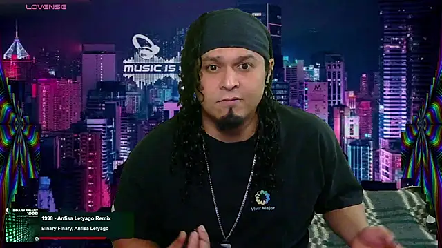 Snapshot of chino_roz chatting on 02-23-25, 06:17 chino roz online show from 02-23-25, 06:17
