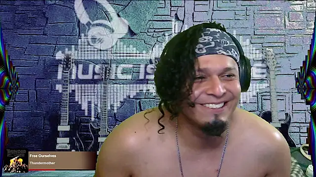 Snapshot of chino_roz chatting on 03-02-25, 02:32 chino roz online show from 03-02-25, 02:32