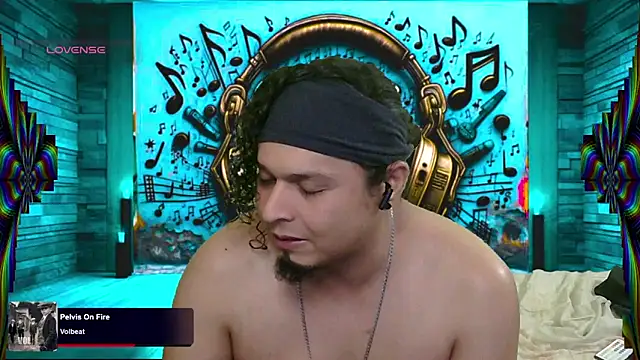 Snapshot of chino_roz chatting on 03-13-25, 03:39 chino roz online show from 03-13-25, 03:39