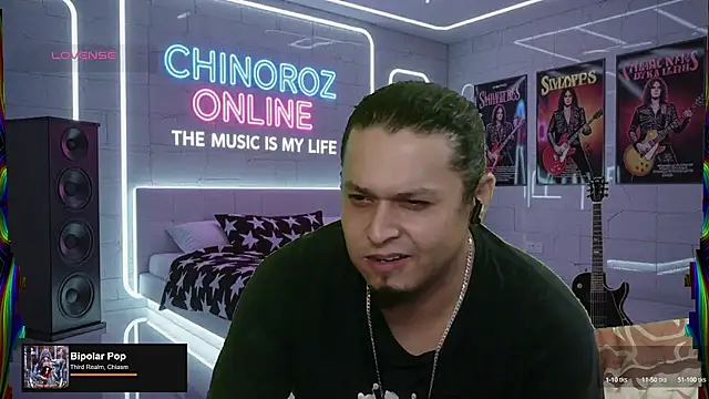 Snapshot of chino_roz chatting on 09-10-25, 01:55 chino roz online show from 09-10-25, 01:55