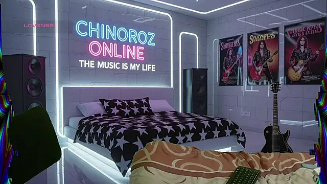 Snapshot of chino_roz chatting on 09-18-25, 01:40 chino roz online show from 09-18-25, 01:40
