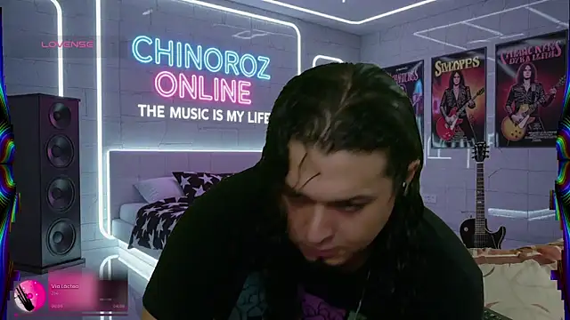 Snapshot of chino_roz chatting on 09-24-25, 06:39 chino roz online show from 09-24-25, 06:39