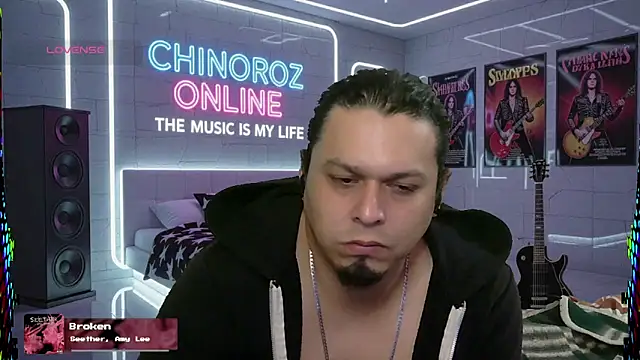 Snapshot of chino_roz chatting on 10-03-25, 03:42 chino roz online show from 10-03-25, 03:42