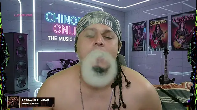 Snapshot of chino_roz chatting on 10-10-25, 07:29 chino roz online show from 10-10-25, 07:29