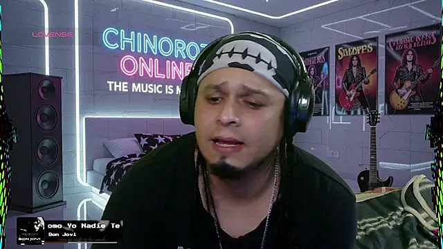 Snapshot of chino_roz chatting on 10-12-25, 11:20 chino roz online show from 10-12-25, 11:20