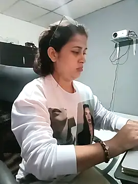 Latina sexy1 online show from 02-21-25, 11:43