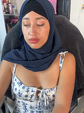 Snapshot of adila_anich chatting on 09-25-25, 12:03 adila anich online show from 09-25-25, 12:03