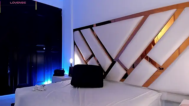 Aron cruz online show from 04-04-26, 01:19