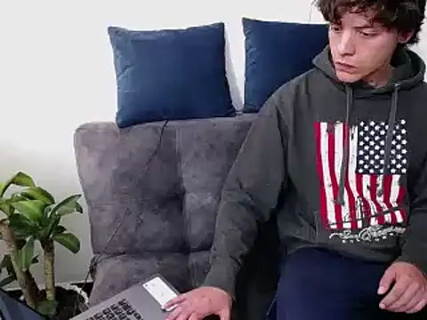Snapshot of Santiago_kiler chatting on 12-29-24, 08:37 Santiago kiler online show from 12-29-24, 08:37