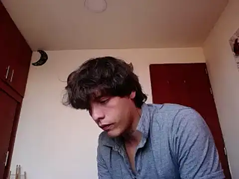 Snapshot of Santiago_kiler chatting on 01-13-25, 10:45 Santiago kiler online show from 01-13-25, 10:45
