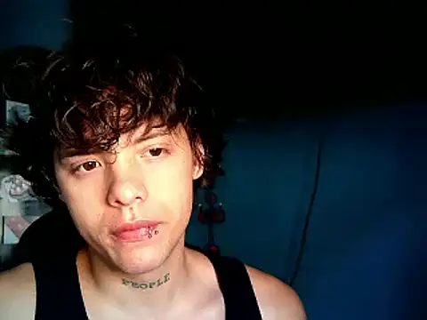 Snapshot of Santiago_kiler chatting on 02-02-25, 02:13 Santiago kiler online show from 02-02-25, 02:13