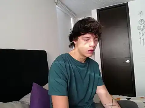 Snapshot of Santiago_kiler chatting on 02-09-25, 01:03 Santiago kiler online show from 02-09-25, 01:03
