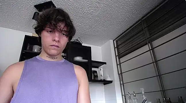 Snapshot of Santiago_kiler chatting on 03-05-25, 06:23 Santiago kiler online show from 03-05-25, 06:23