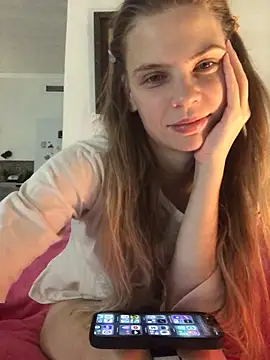 LeyaJohnson online show from 12-20-24, 07:39