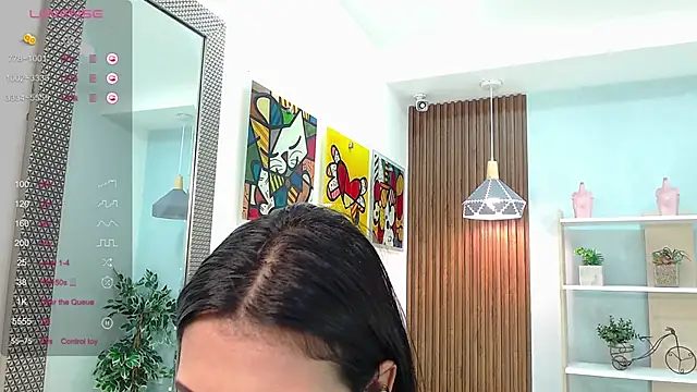 Snapshot of Sassy--Girl chatting on 12-13-24, 02:05 Sassy--Girl online show from 12-13-24, 02:05