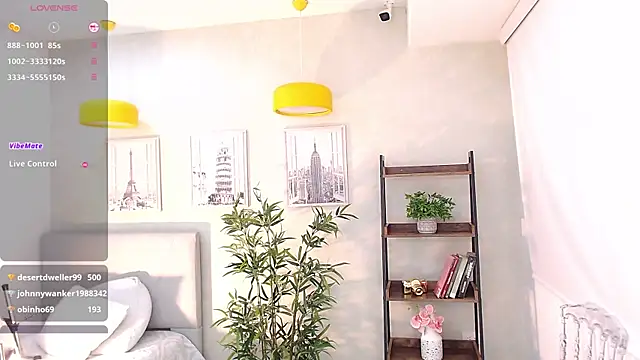 Snapshot of Sassy--Girl chatting on 01-21-25, 12:46 Sassy--Girl online show from 01-21-25, 12:46