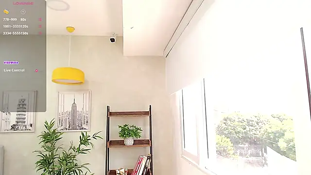 Snapshot of Sassy--Girl chatting on 01-29-25, 04:52 Sassy--Girl online show from 01-29-25, 04:52