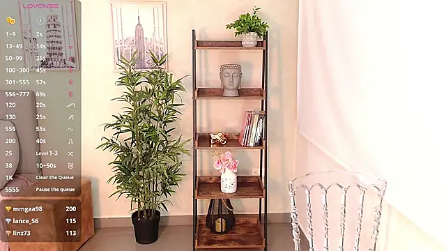 Snapshot of Sassy--Girl chatting on 02-13-25, 06:38 Sassy--Girl online show from 02-13-25, 06:38