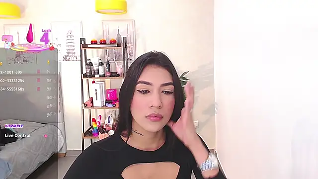 Snapshot of Sassy--Girl chatting on 03-19-25, 06:12 Sassy--Girl online show from 03-19-25, 06:12