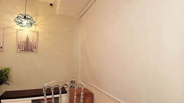 Snapshot of Sassy--Girl chatting on 09-16-25, 06:09 Sassy--Girl online show from 09-16-25, 06:09