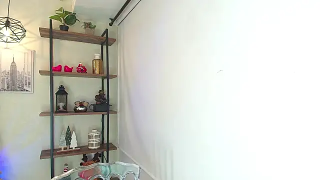 Snapshot of Sassy--Girl chatting on 12-01-25, 06:13 Sassy--Girl online show from 12-01-25, 06:13