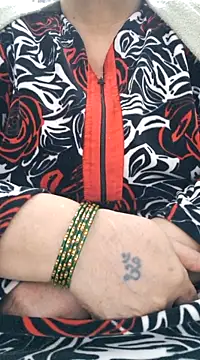 Snapshot of Kavya_XX chatting on 12-10-24, 06:17 Kavya XX online show from 12-10-24, 06:17