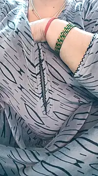 Snapshot of Kavya_XX chatting on 01-06-25, 02:04 Kavya XX online show from 01-06-25, 02:04