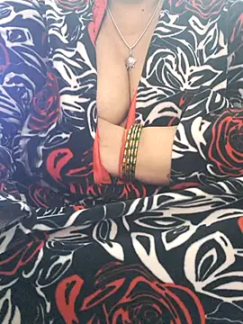 Snapshot of Kavya_XX chatting on 02-15-25, 04:14 Kavya XX online show from 02-15-25, 04:14