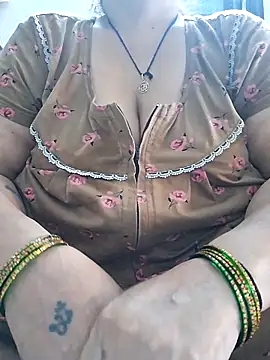 Snapshot of Kavya_XX chatting on 09-15-25, 07:30 Kavya XX online show from 09-15-25, 07:30