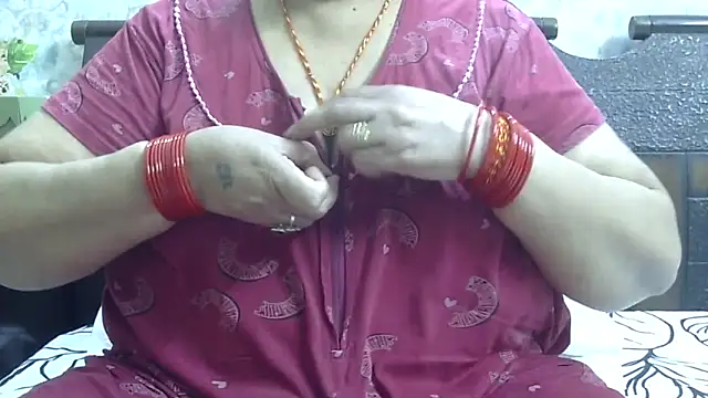 Snapshot of Kavya_XX chatting on 09-26-25, 06:28 Kavya XX online show from 09-26-25, 06:28