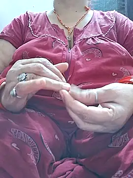 Snapshot of Kavya_XX chatting on 09-28-25, 11:04 Kavya XX online show from 09-28-25, 11:04