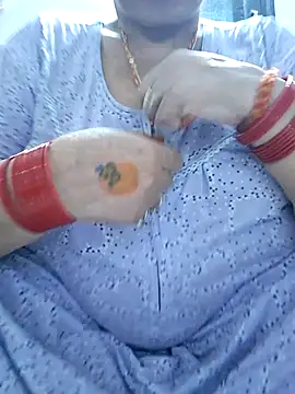 Snapshot of Kavya_XX chatting on 09-29-25, 05:51 Kavya XX online show from 09-29-25, 05:51