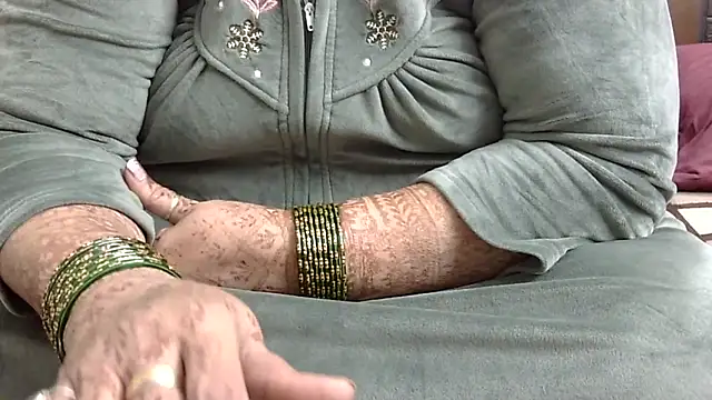 Kavya XX online show from 11-26-25, 01:17