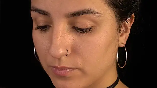 Daphne Moss online show from 01-05-25, 01:24