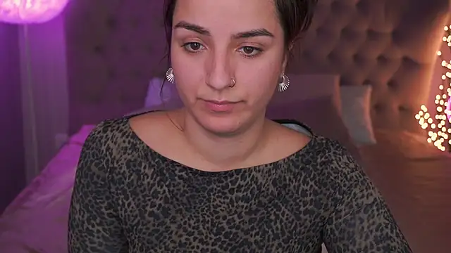 Daphne Moss online show from 02-04-25, 08:59