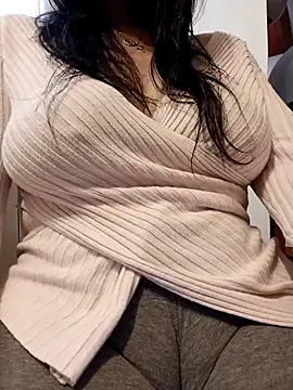 Snapshot of eva750 chatting on 02-27-25, 03:59 eva750 online show from 02-27-25, 03:59