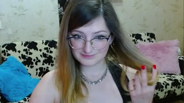 Snapshot of Arielsssplash chatting on 09-29-25, 07:13 Arielsssplash online show from 09-29-25, 07:13