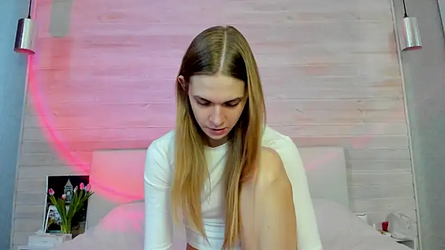 molly hunt  online show from 02-14-26, 06:32