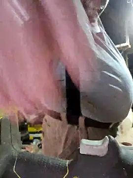 Snapshot of mrwizard4570 chatting on 11-27-25, 06:10 mrwizard4570 online show from 11-27-25, 06:10