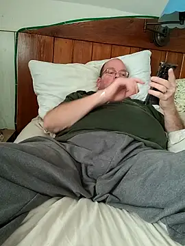 Snapshot of mrwizard4570 chatting on 02-11-26, 03:17 mrwizard4570 online show from 02-11-26, 03:17