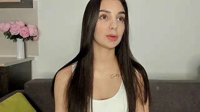 Snapshot of miss_emily_ chatting on 12-23-24, 07:41 miss emily  online show from 12-23-24, 07:41