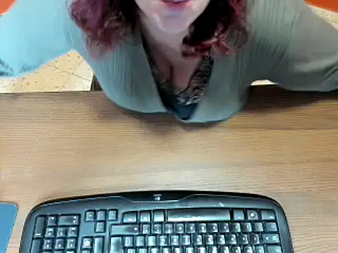 NikkiHolland online show from 03-12-25, 08:41