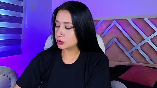  kelly hous36 online show from 02-18-25, 06:58