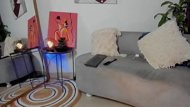 Snapshot of sweet_mia23 chatting on 11-02-25, 06:38 sweet mia23 online show from 11-02-25, 06:38