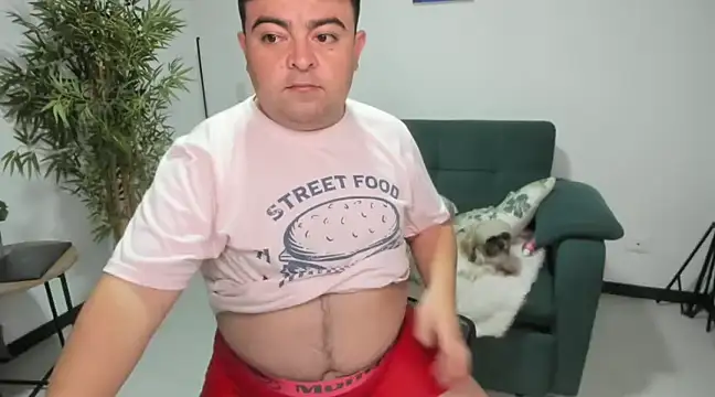 Snapshot of naughty_bear chatting on 12-24-24, 06:44 naughty bear online show from 12-24-24, 06:44