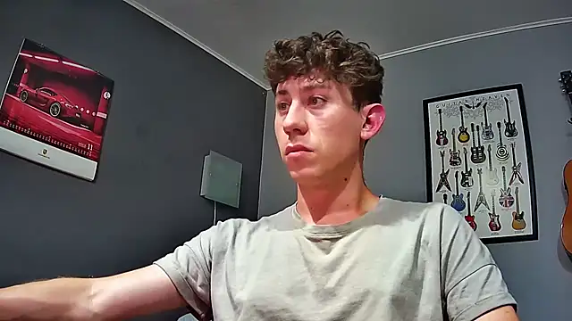 Snapshot of saint_not chatting on 12-15-24, 05:02 saint not online show from 12-15-24, 05:02