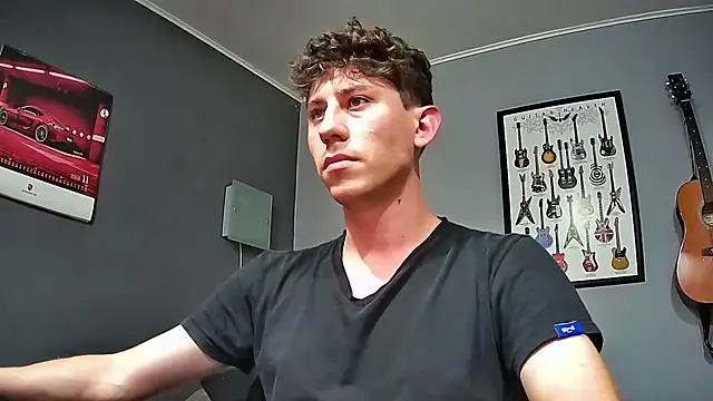 Snapshot of saint_not chatting on 12-31-24, 02:19 saint not online show from 12-31-24, 02:19