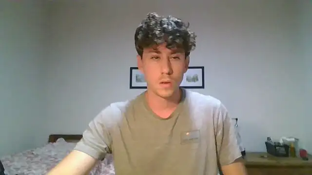 Snapshot of saint_not chatting on 12-15-25, 10:47 saint not online show from 12-15-25, 10:47