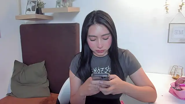 isabella jade online show from 02-04-25, 10:24