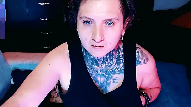 Marieblueeyes online show from 10-07-25, 05:04